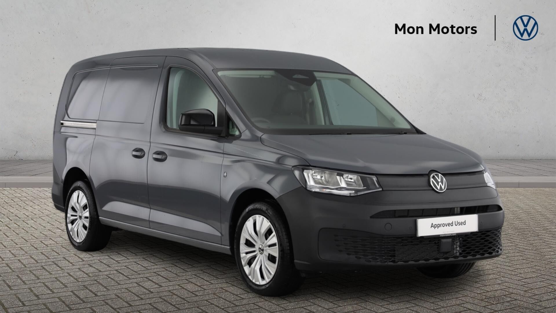 Main listing image - Volkswagen Caddy Maxi
