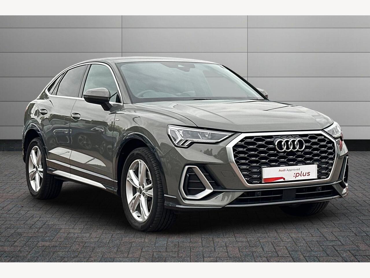 Main listing image - Audi Q3