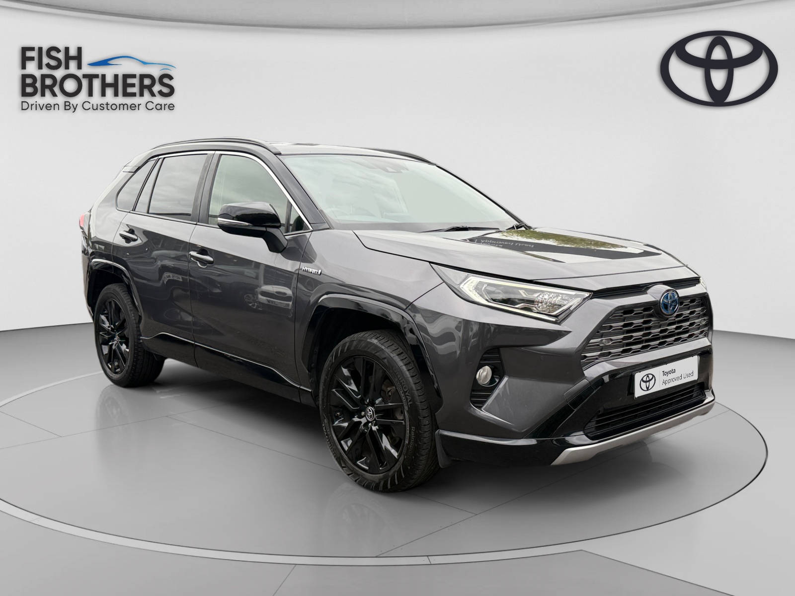 Main listing image - Toyota RAV4