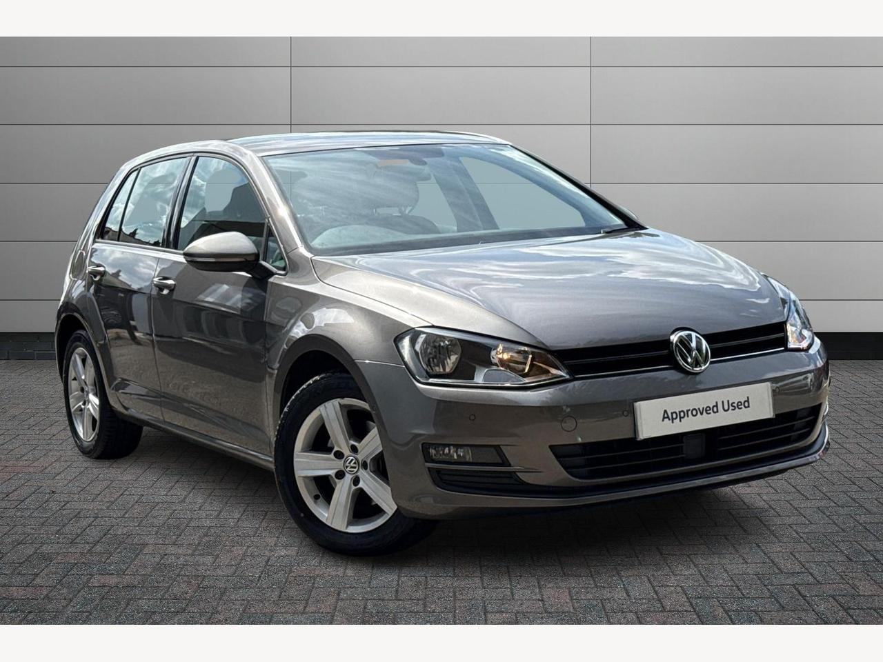 Main listing image - Volkswagen Golf