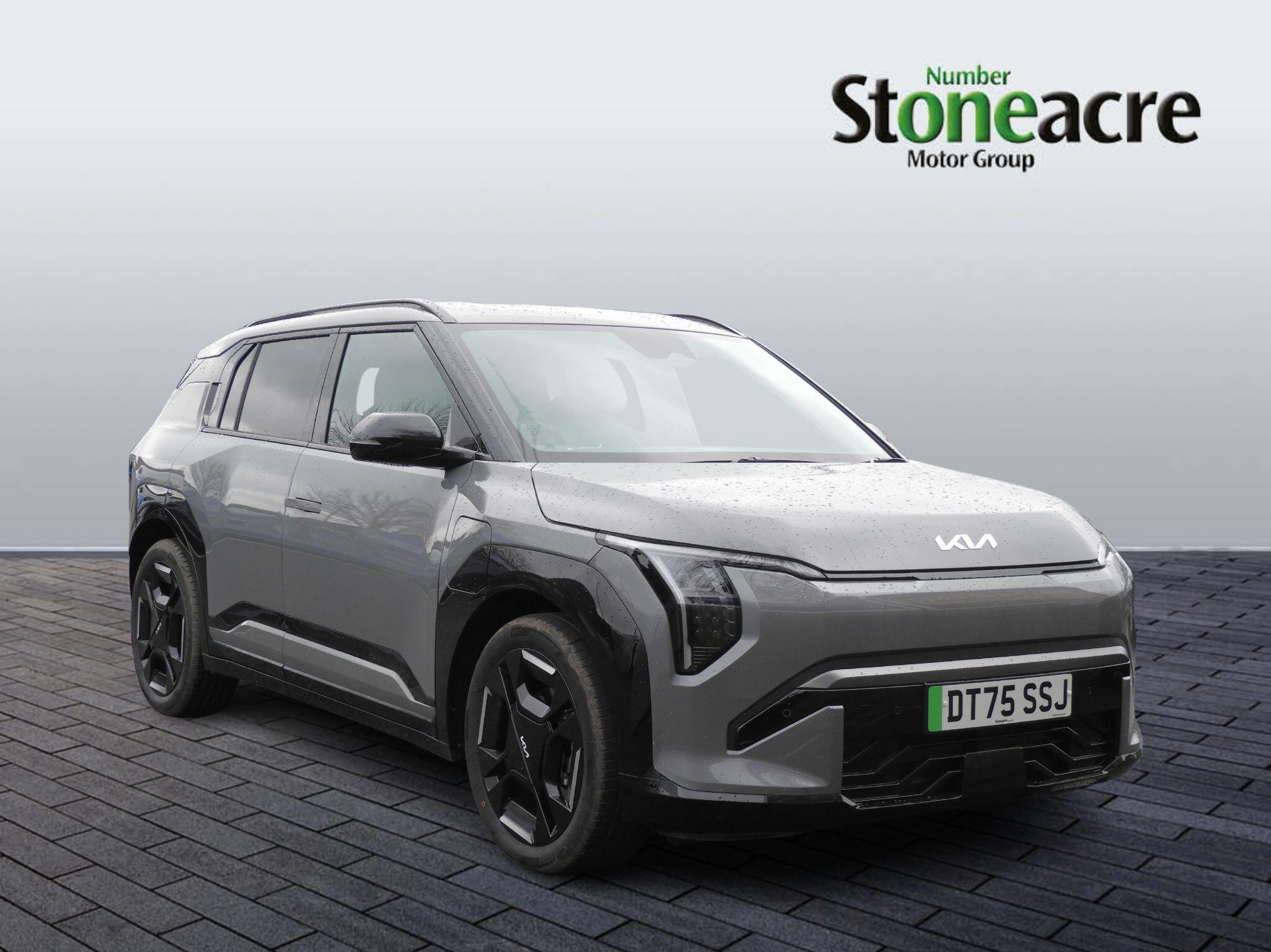 Main listing image - Kia EV3