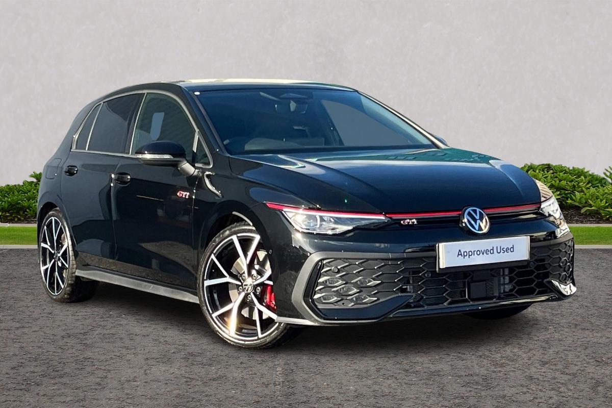 Main listing image - Volkswagen Golf