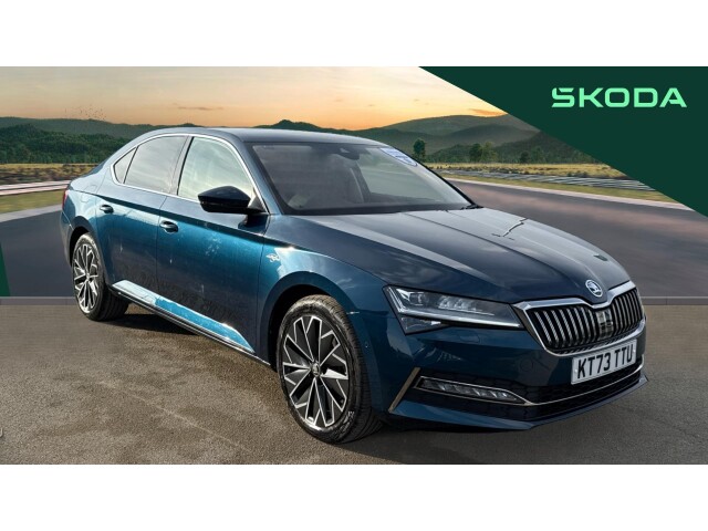 Main listing image - Skoda Superb