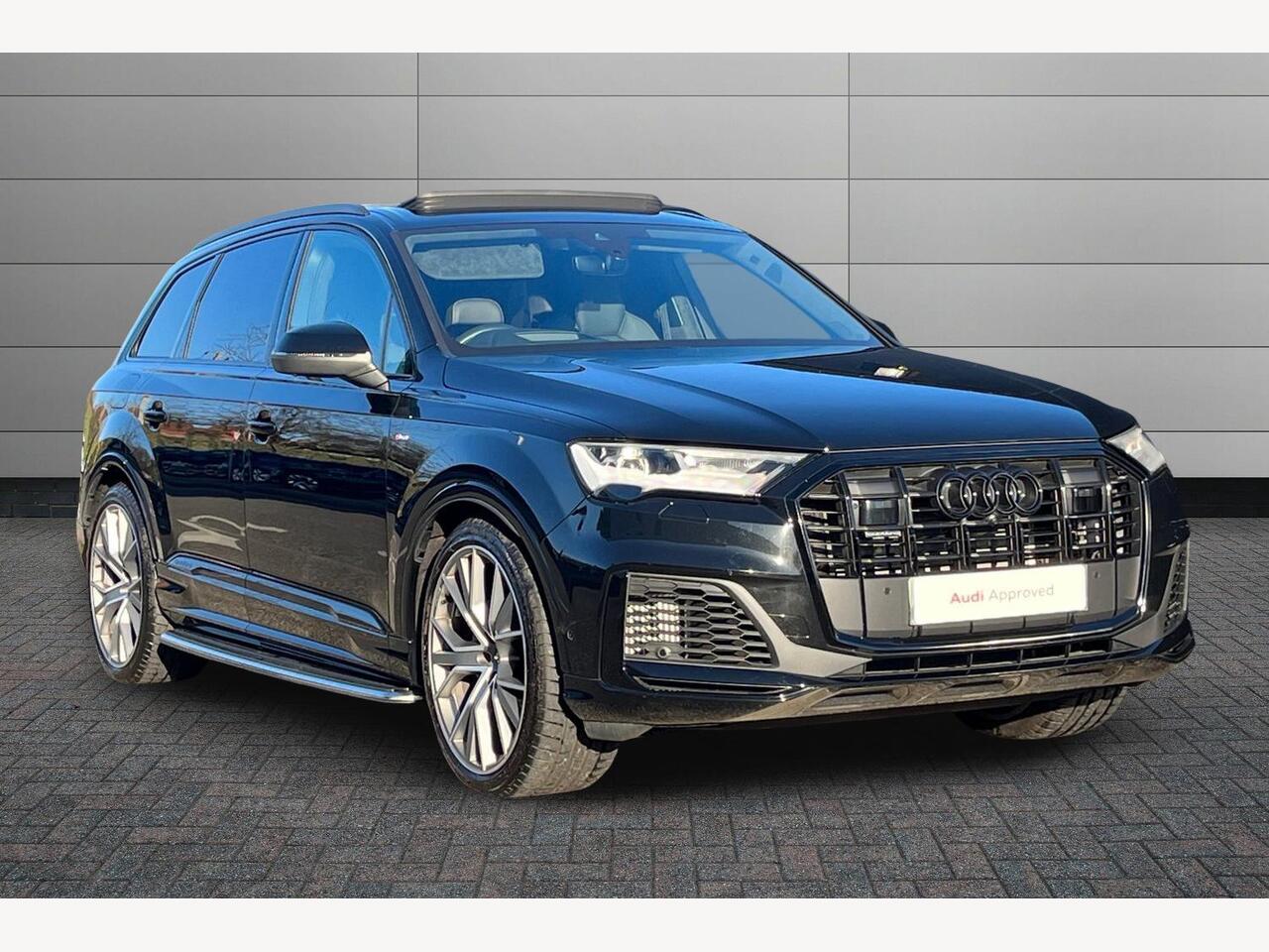 Main listing image - Audi Q7