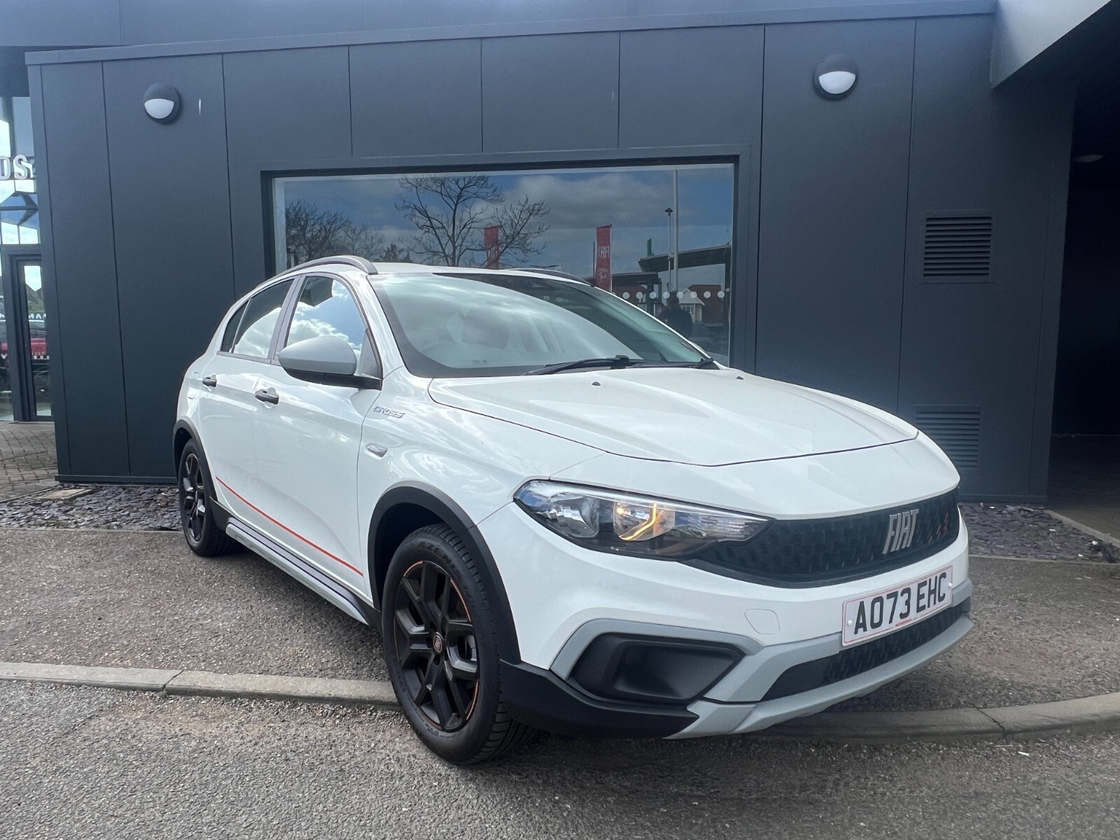 Main listing image - Fiat Tipo Cross
