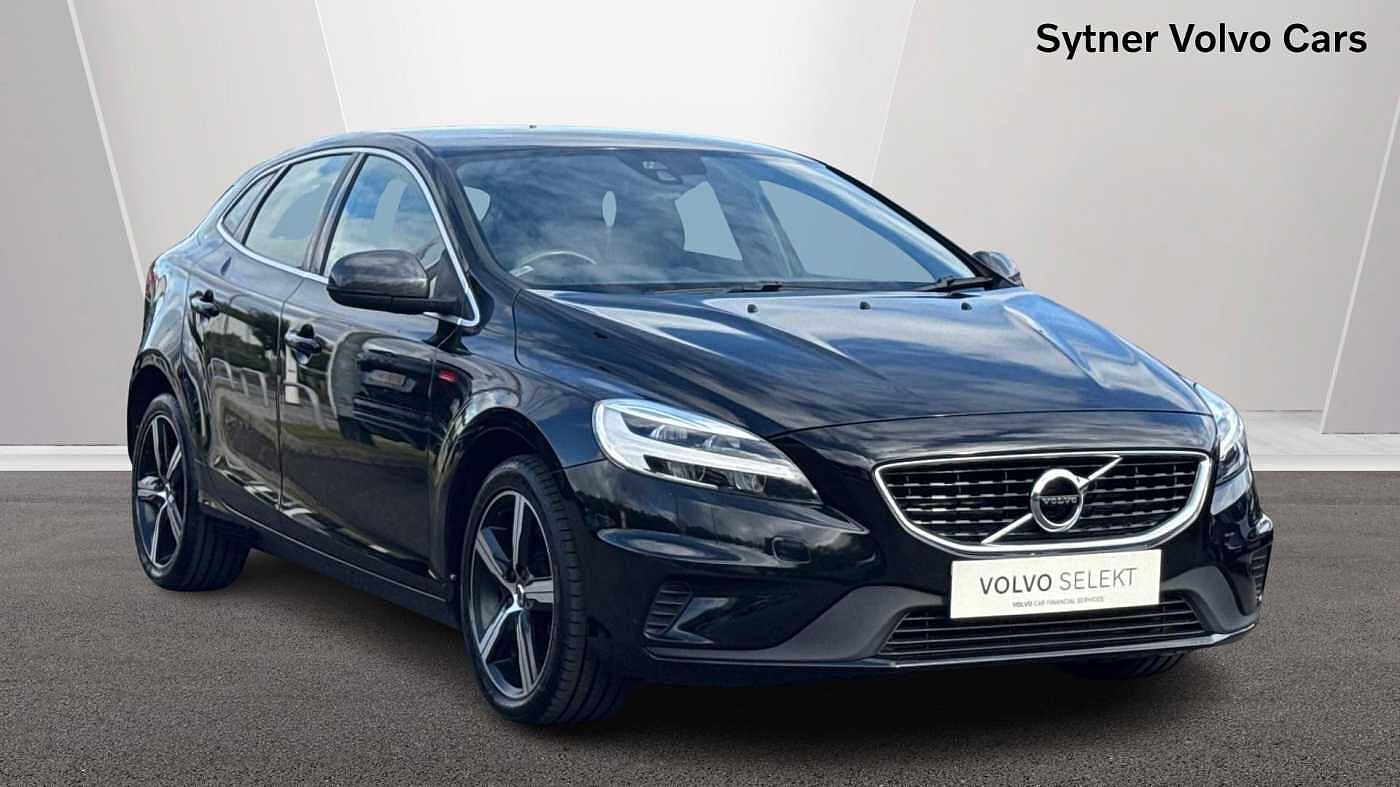Main listing image - Volvo V40