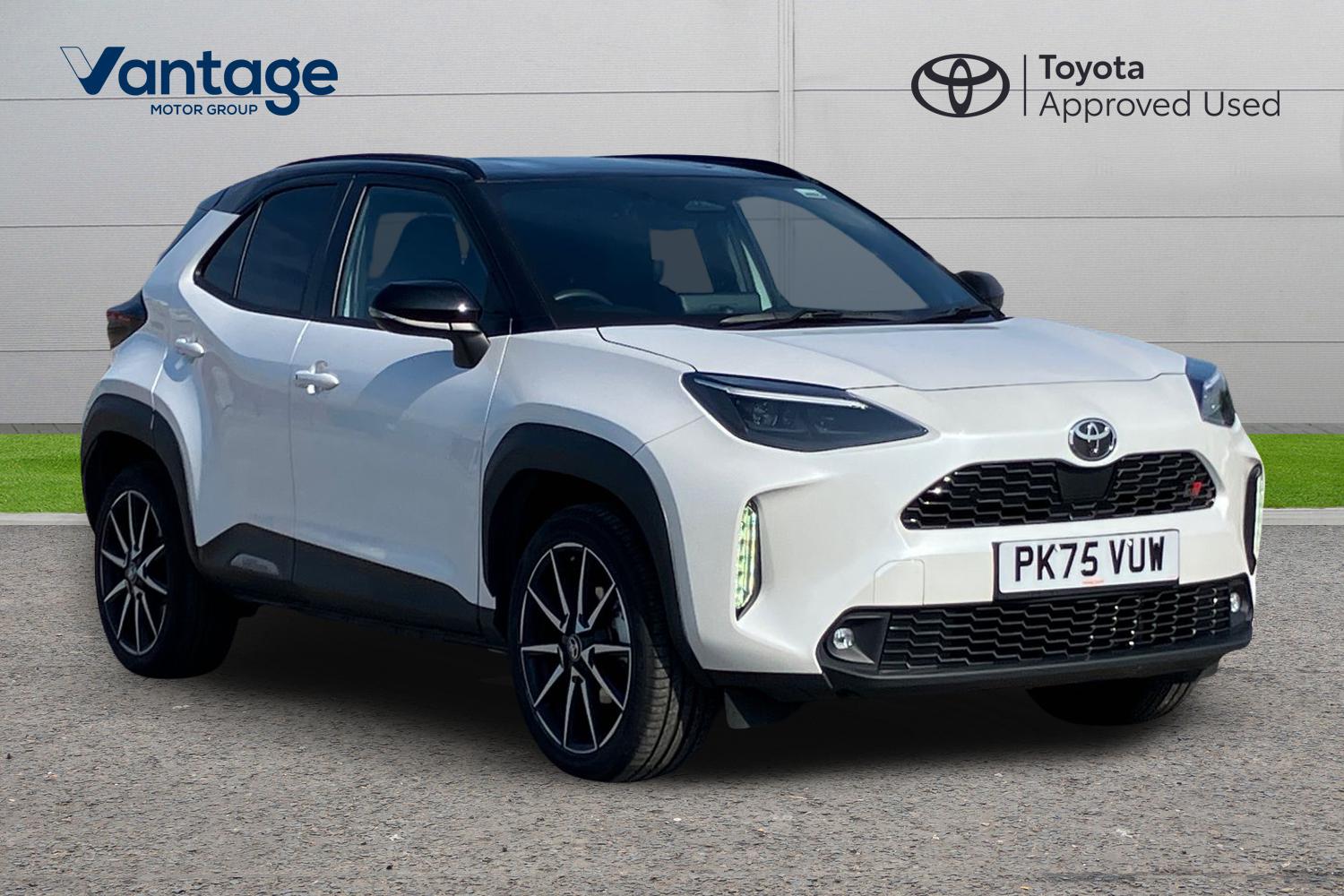 Main listing image - Toyota Yaris Cross