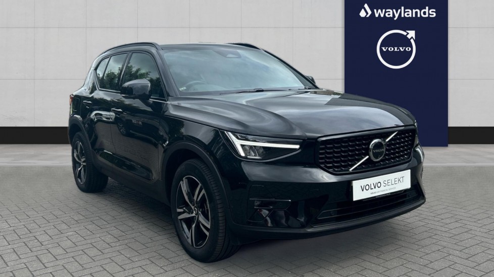 Main listing image - Volvo XC40