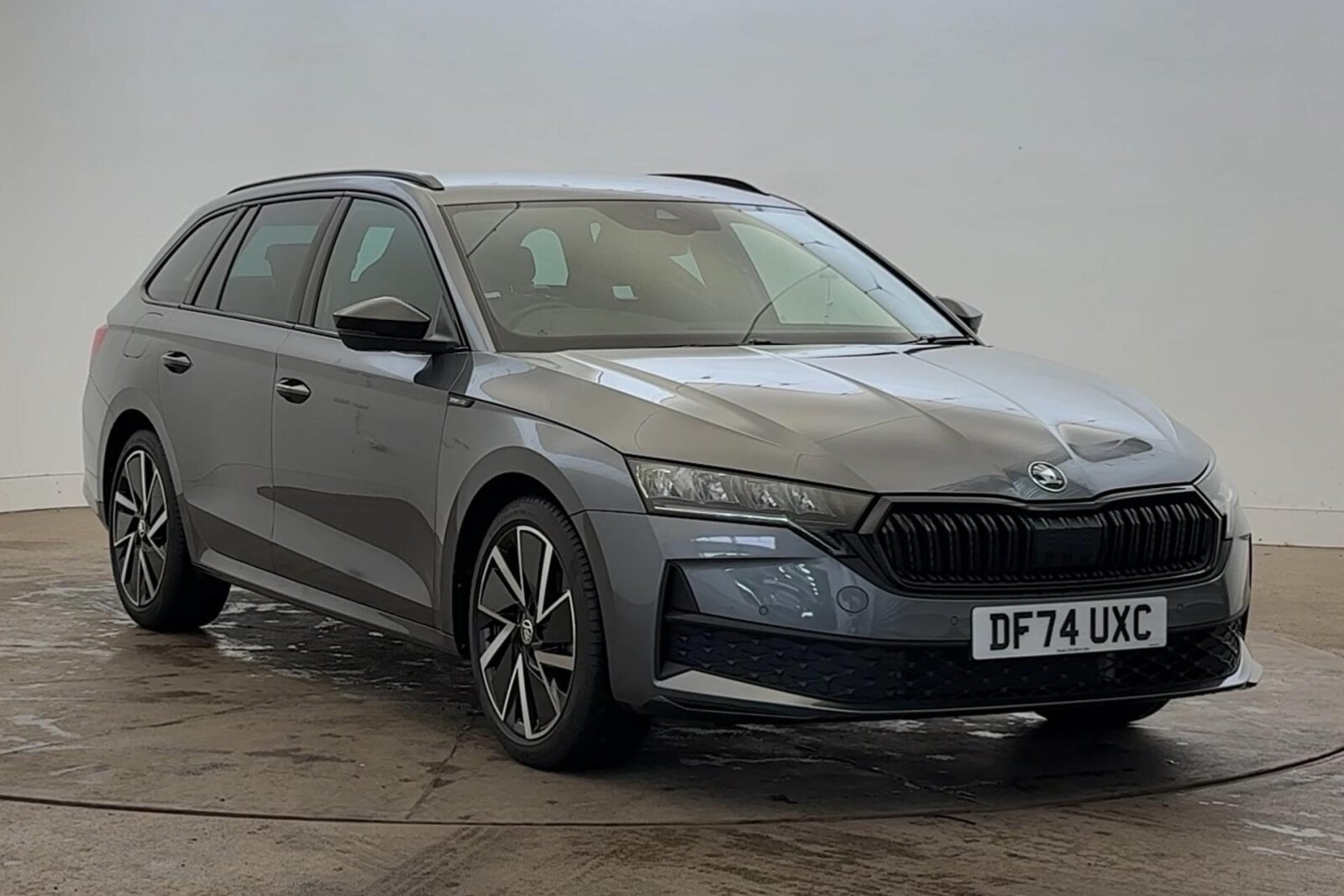 Main listing image - Skoda Octavia Estate