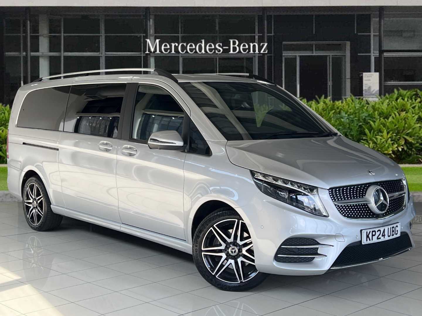 Main listing image - Mercedes-Benz V-Class