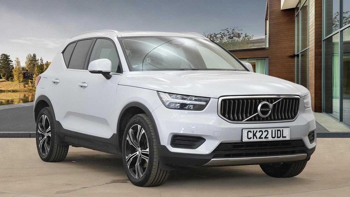 Main listing image - Volvo XC40
