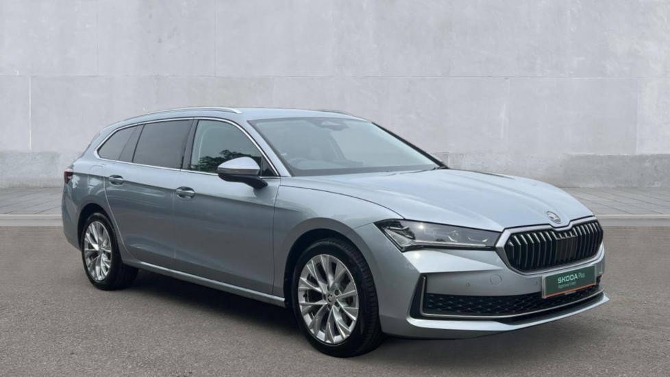 Main listing image - Skoda Superb Estate