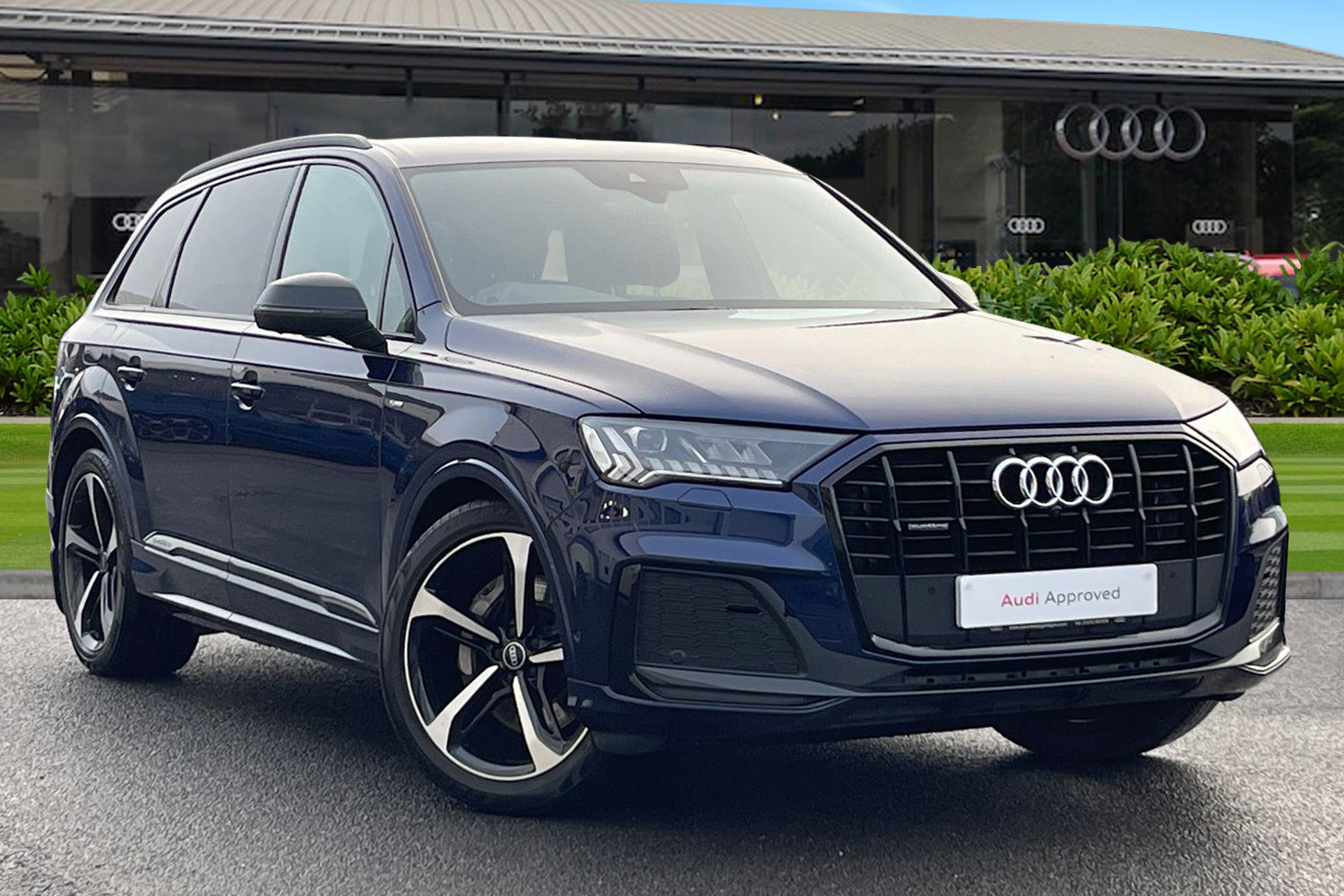 Main listing image - Audi Q7