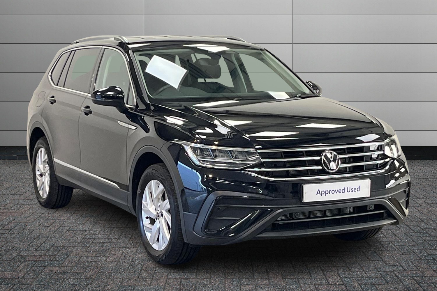 Main listing image - Volkswagen Tiguan Allspace