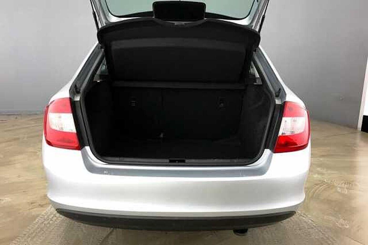 Main listing image - Skoda Rapid