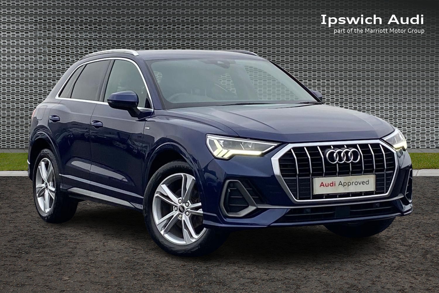 Main listing image - Audi Q3