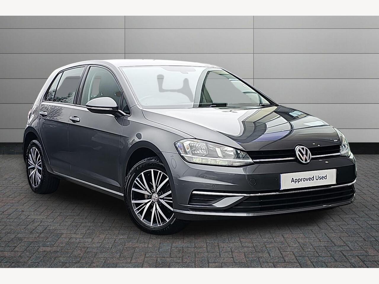 Main listing image - Volkswagen Golf