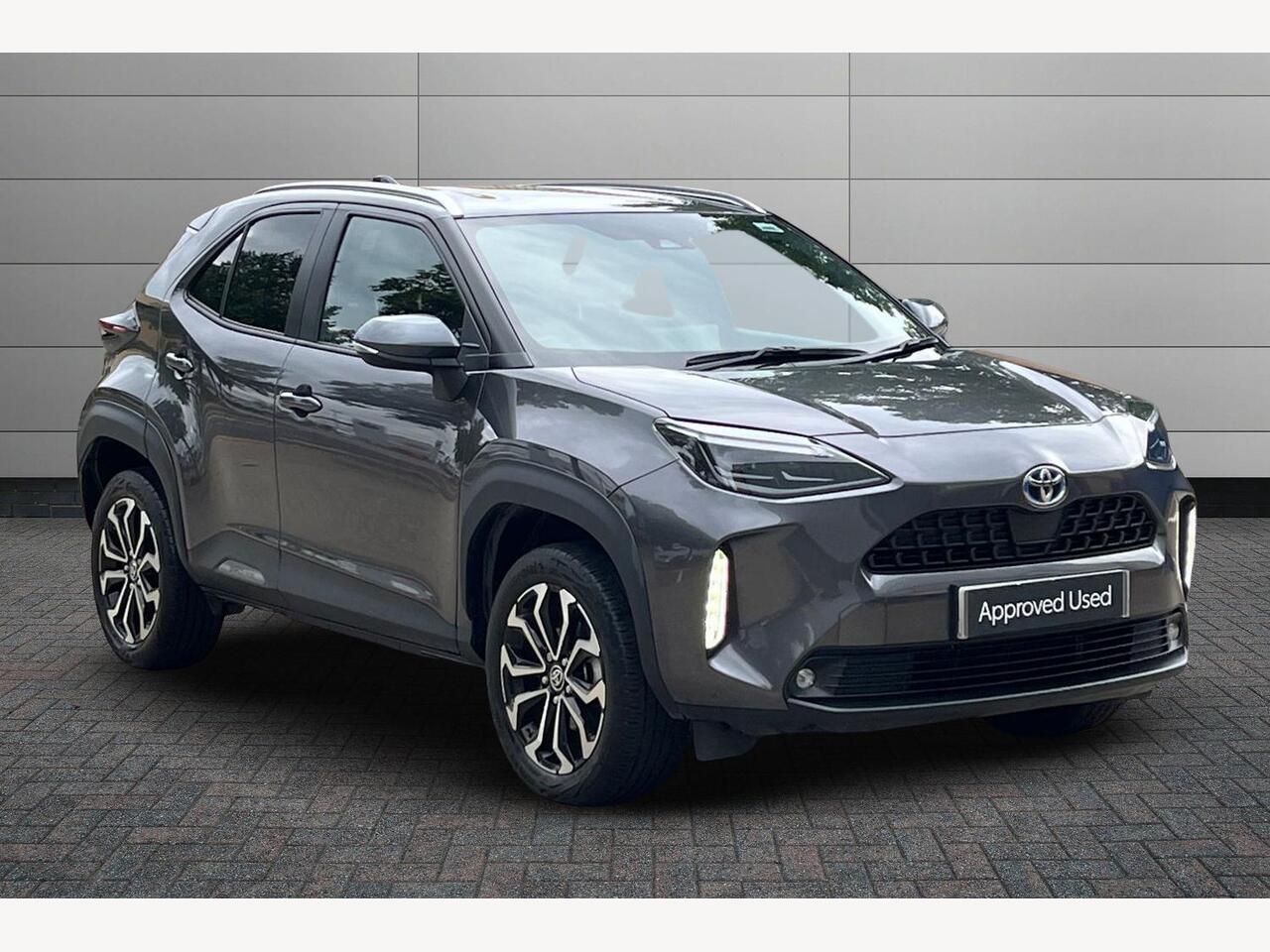 Main listing image - Toyota Yaris Cross