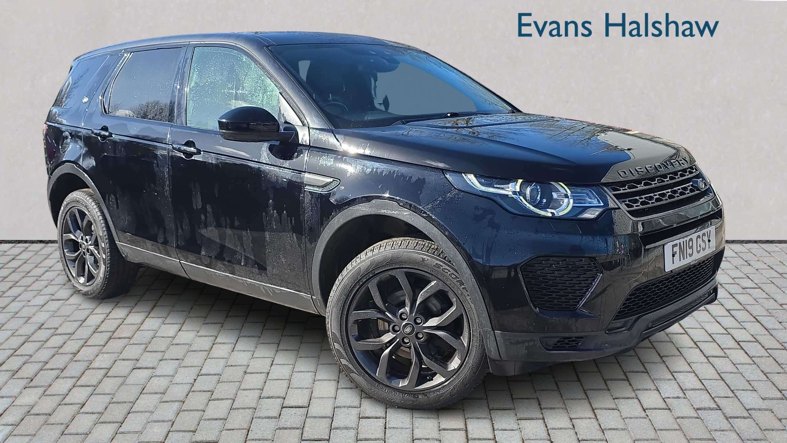 Main listing image - Land Rover Discovery Sport