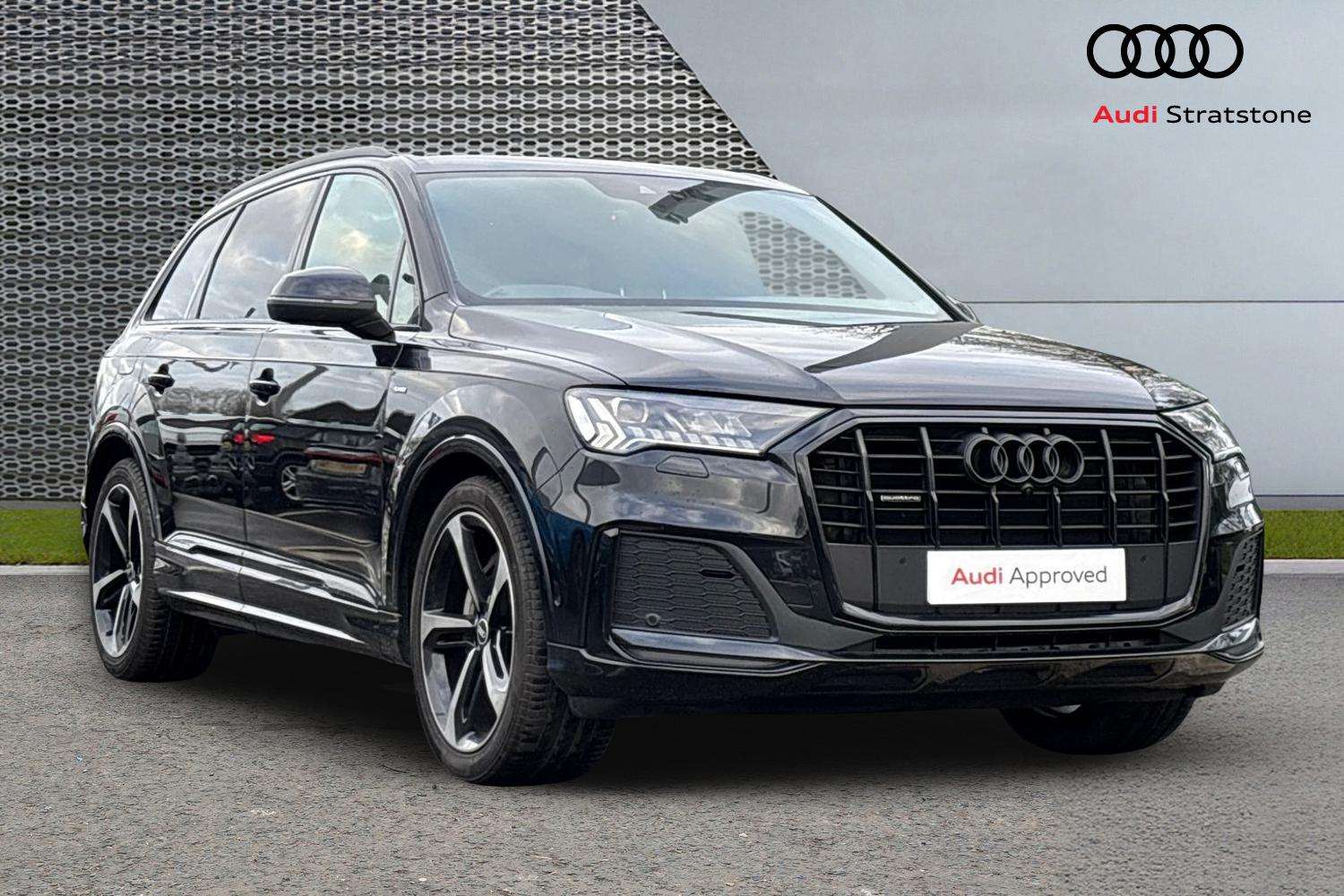 Main listing image - Audi Q7