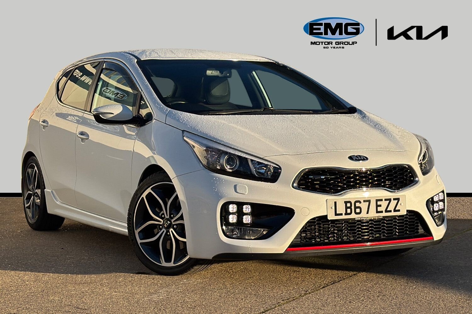 Main listing image - Kia Ceed