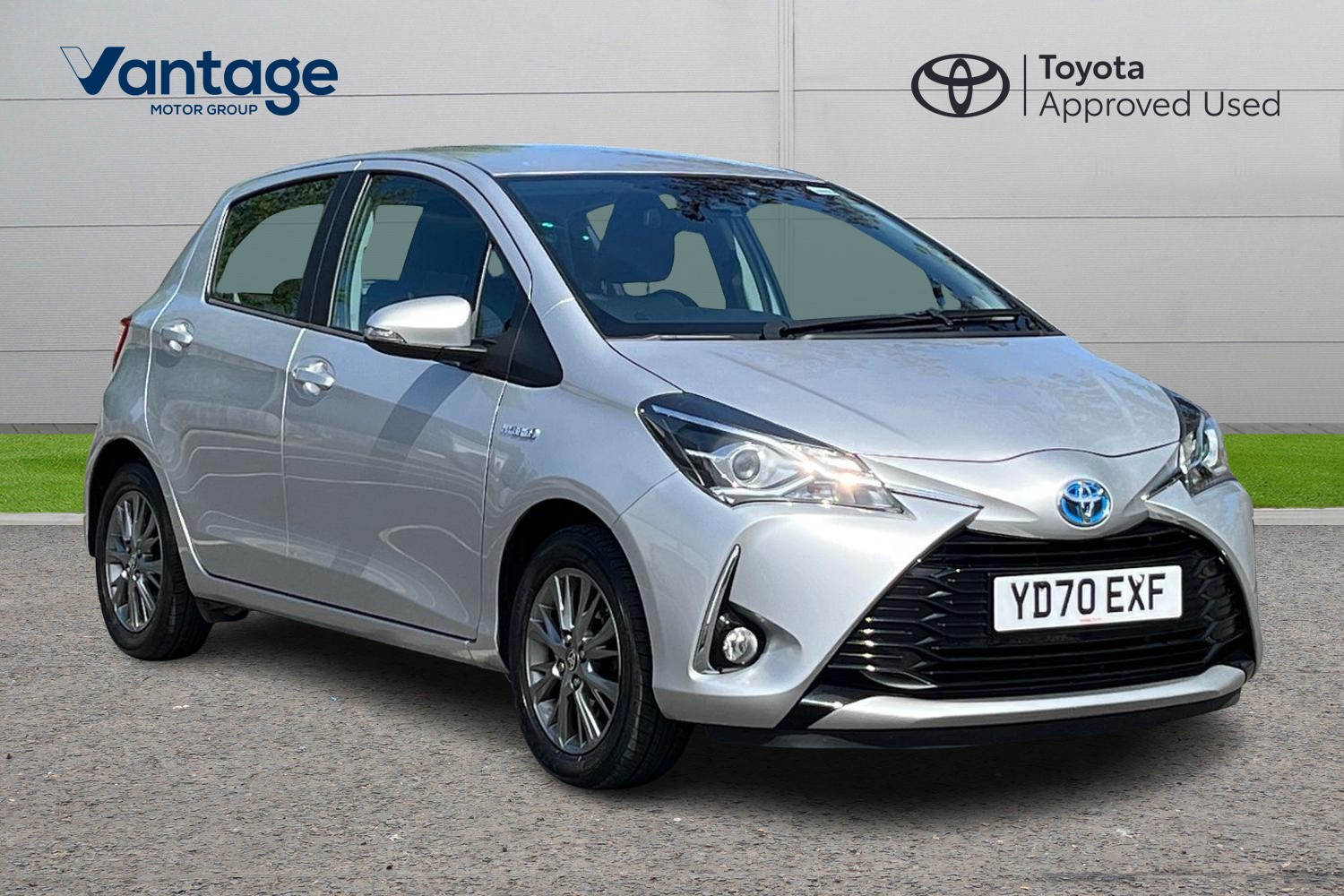 Main listing image - Toyota Yaris