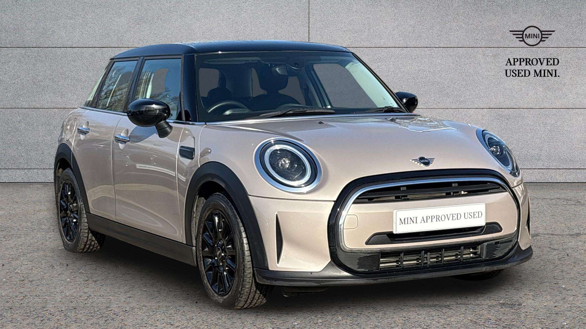 Main listing image - MINI Hatchback 5dr