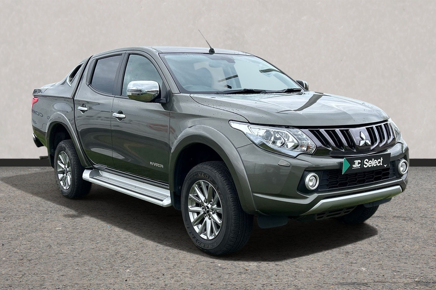 Main listing image - Mitsubishi L200