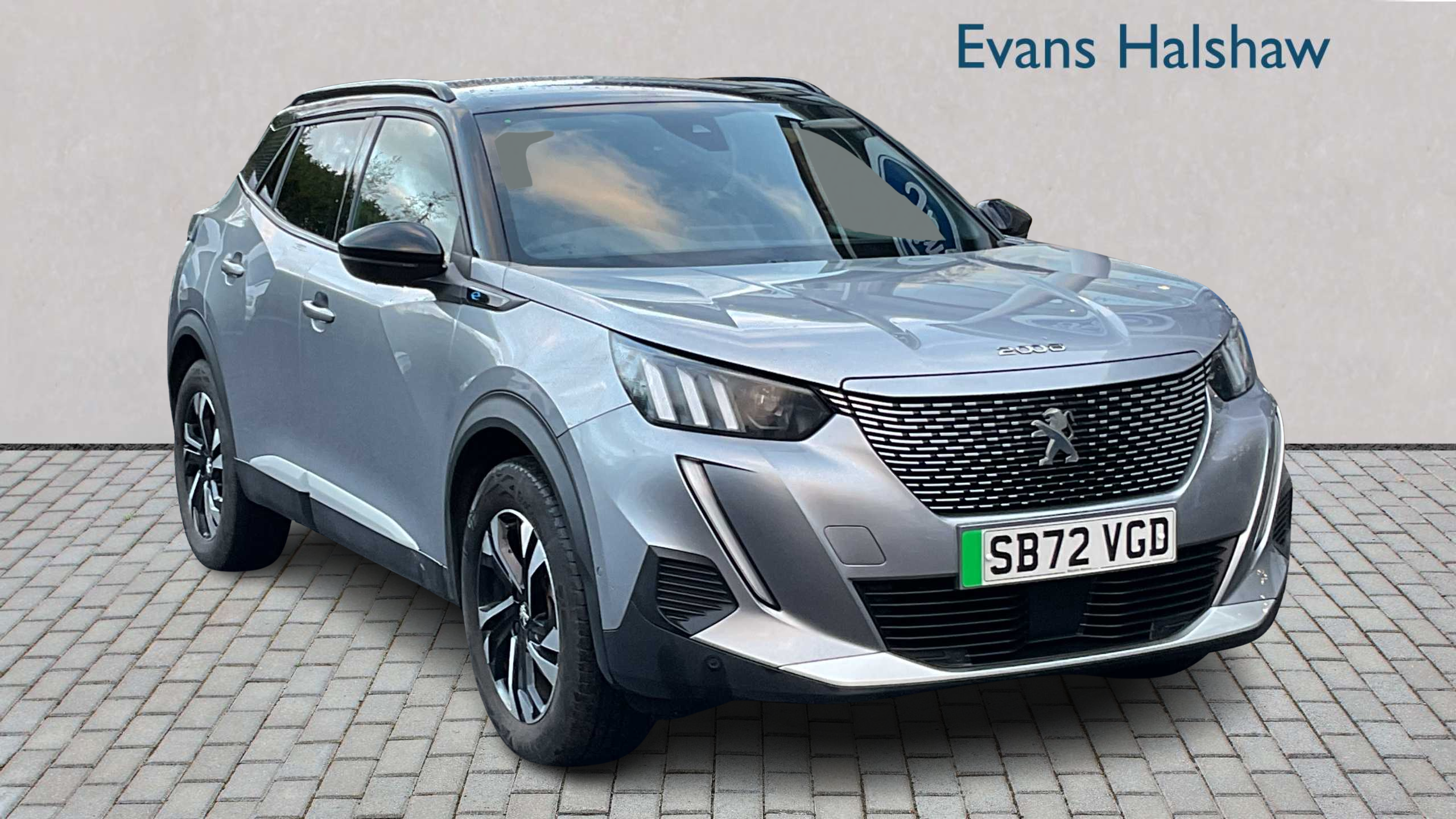 Main listing image - Peugeot e-2008