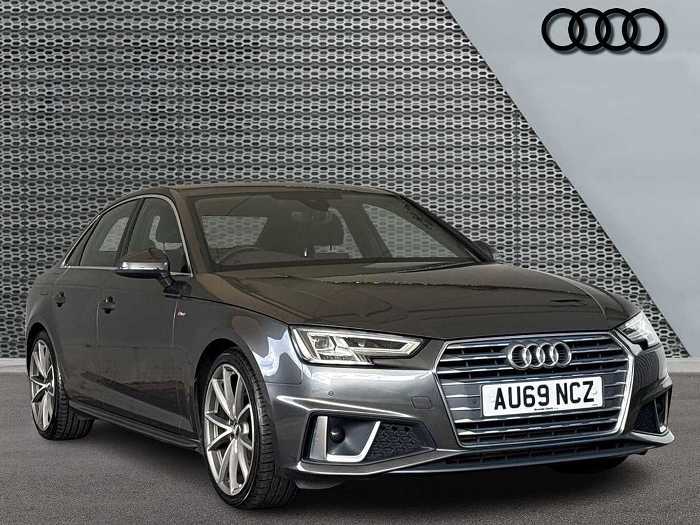 Main listing image - Audi A4