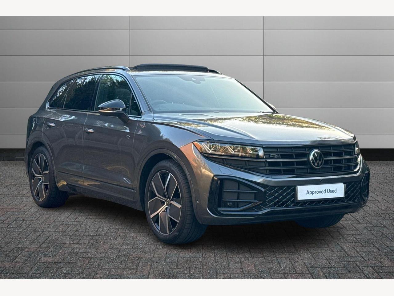 Main listing image - Volkswagen Touareg