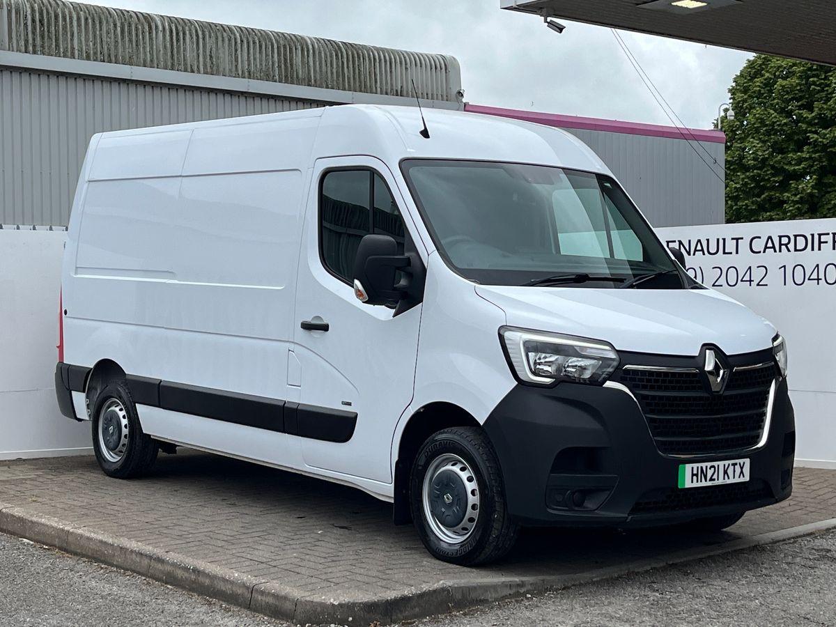 Main listing image - Renault Master E Tech