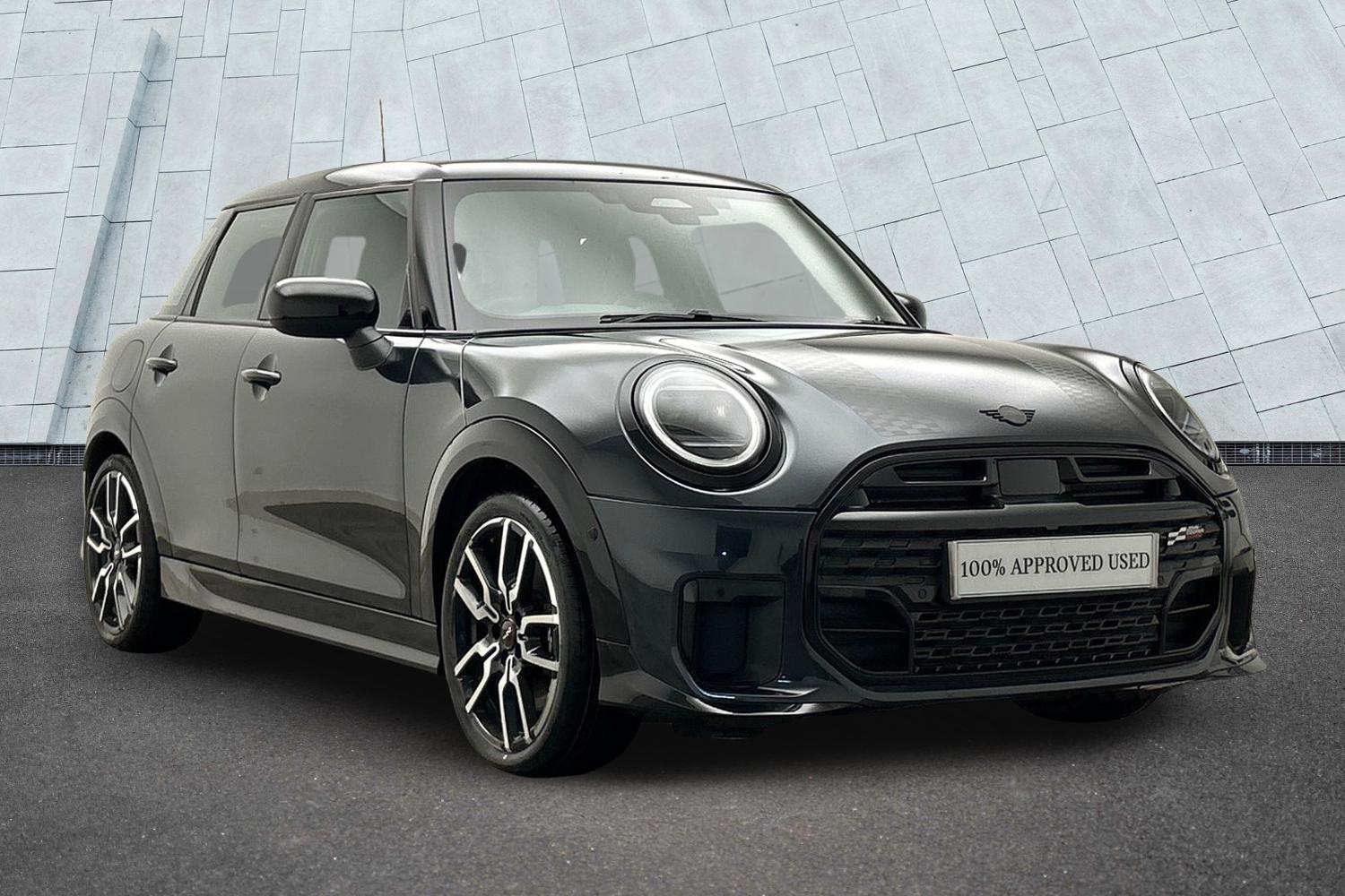 Main listing image - MINI Hatchback 5dr