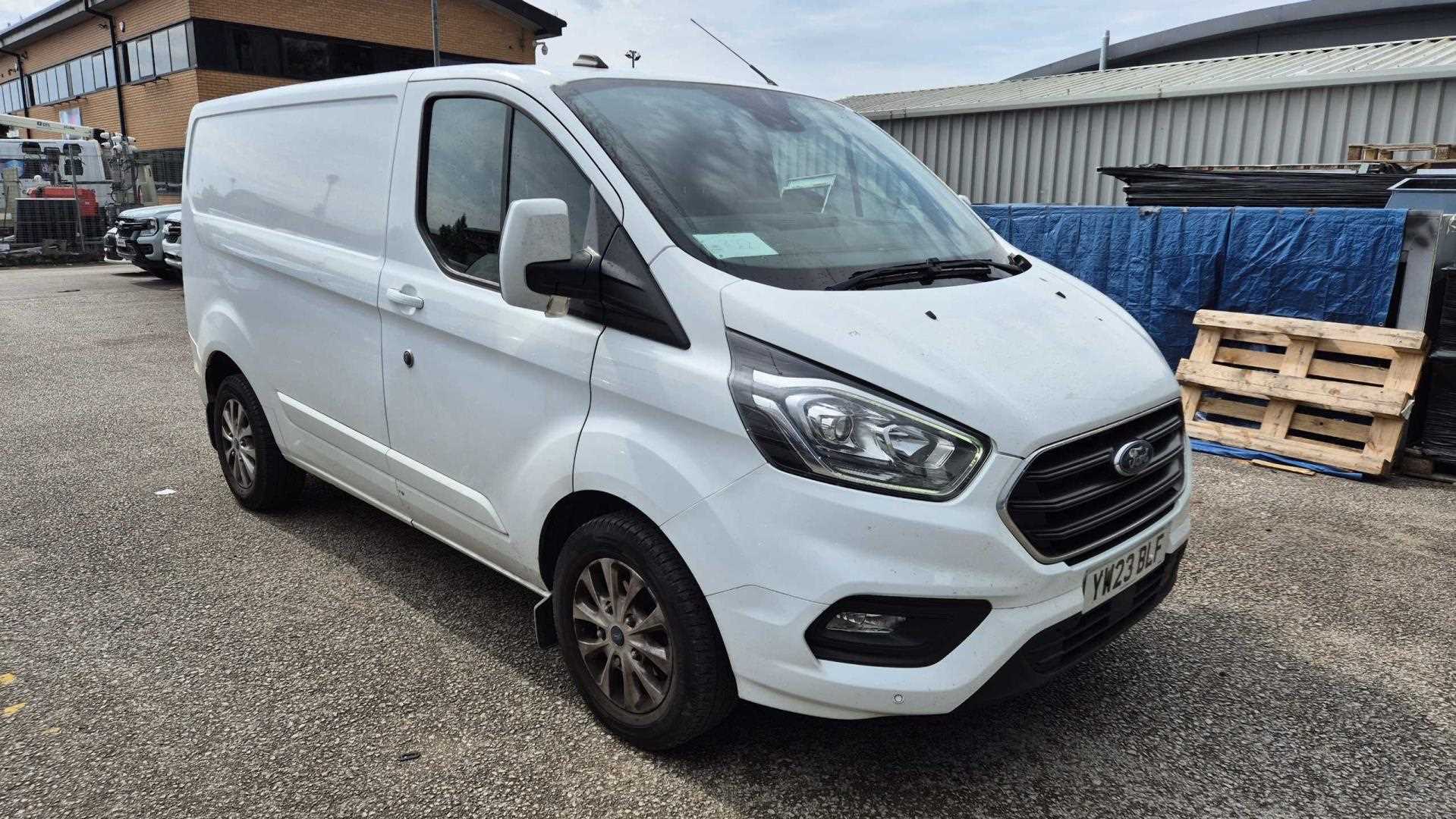 Main listing image - Ford Transit Custom