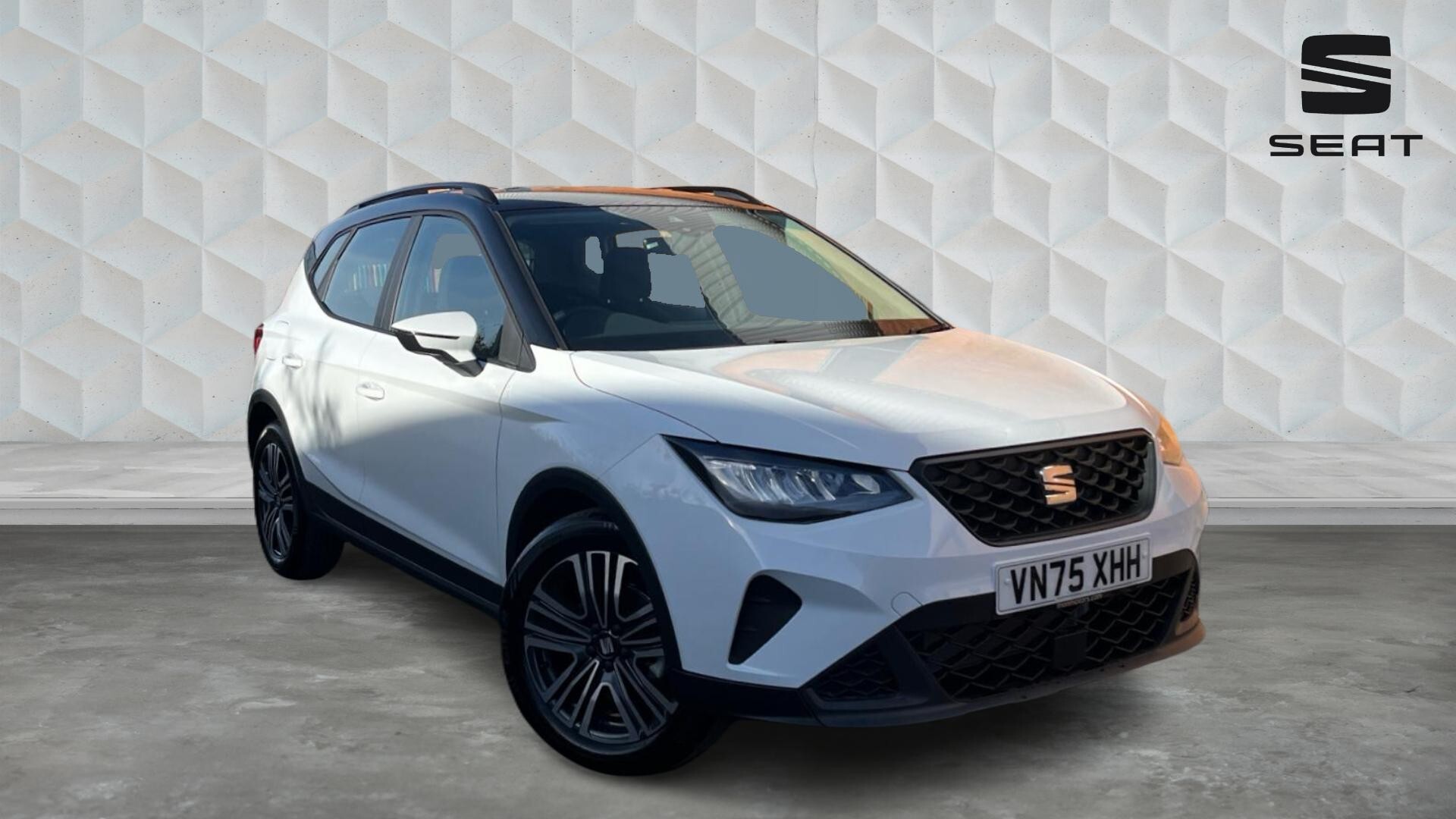 Main listing image - SEAT Arona