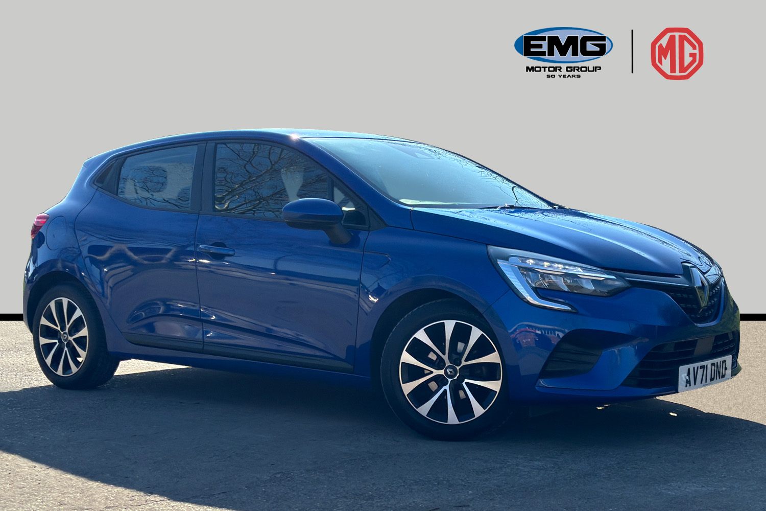 Main listing image - Renault Clio