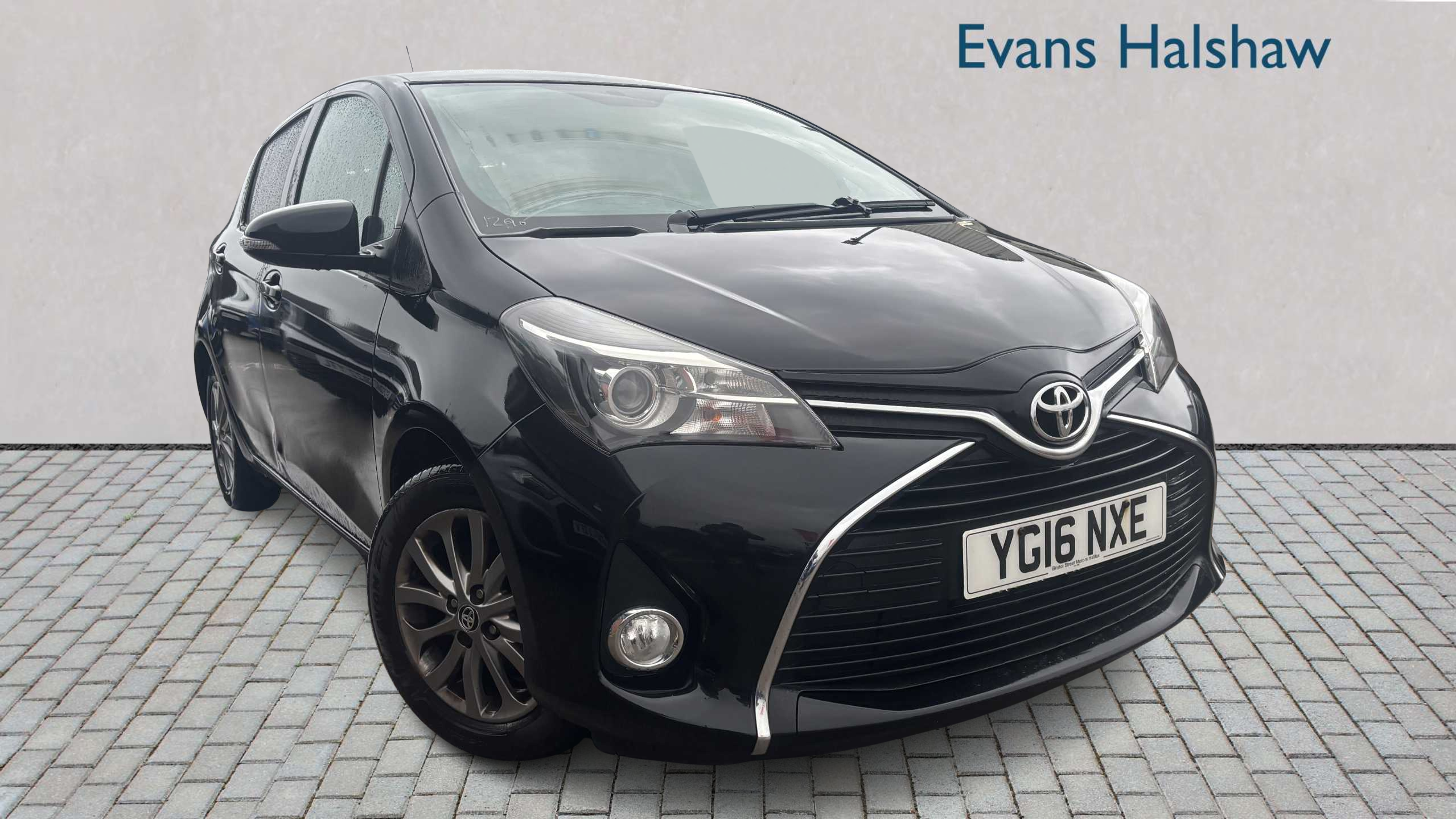 Main listing image - Toyota Yaris