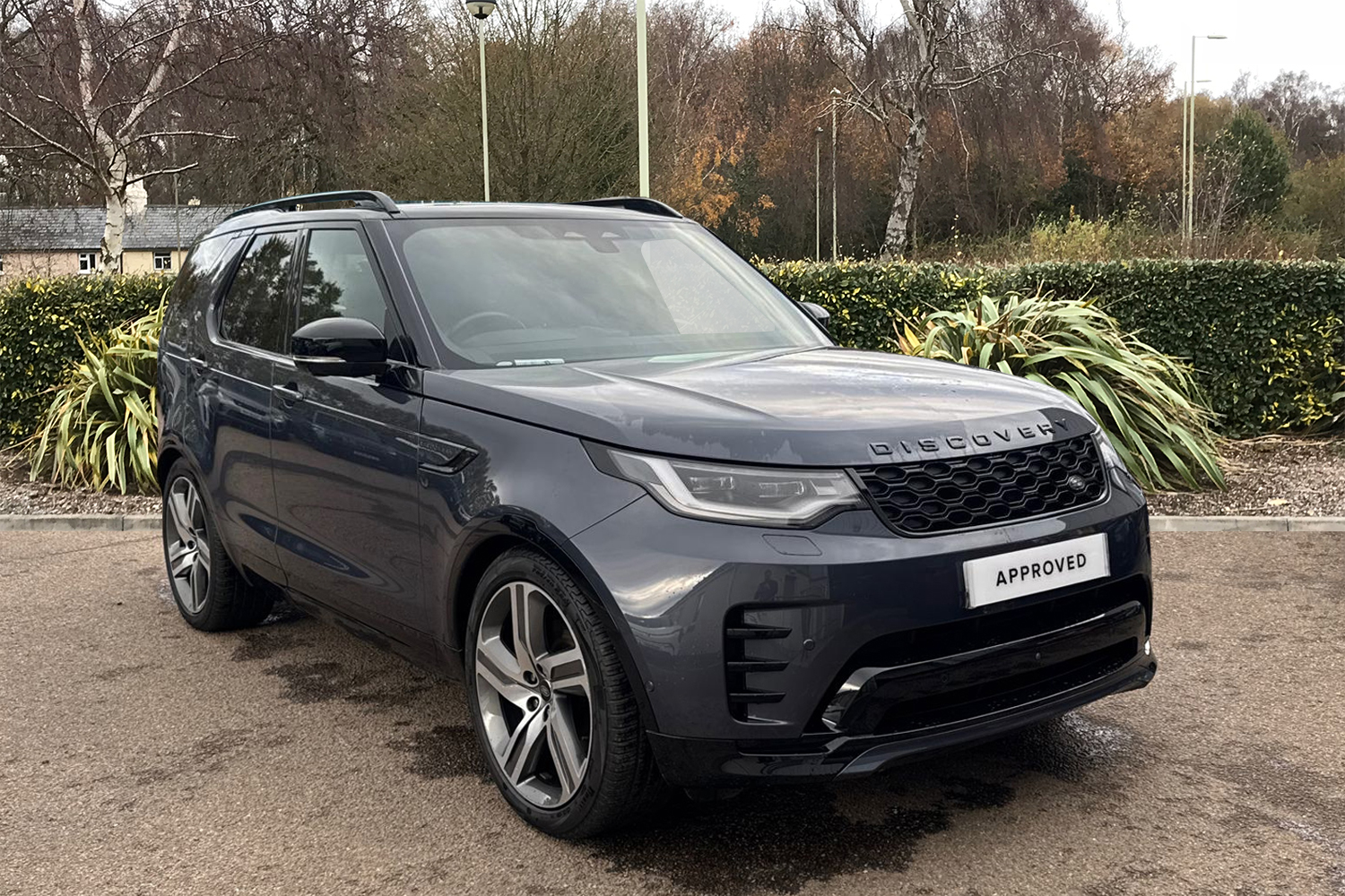 Main listing image - Land Rover Discovery