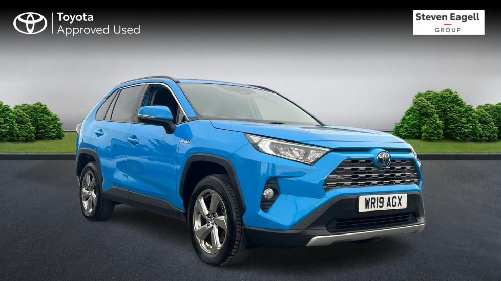 Main listing image - Toyota RAV4