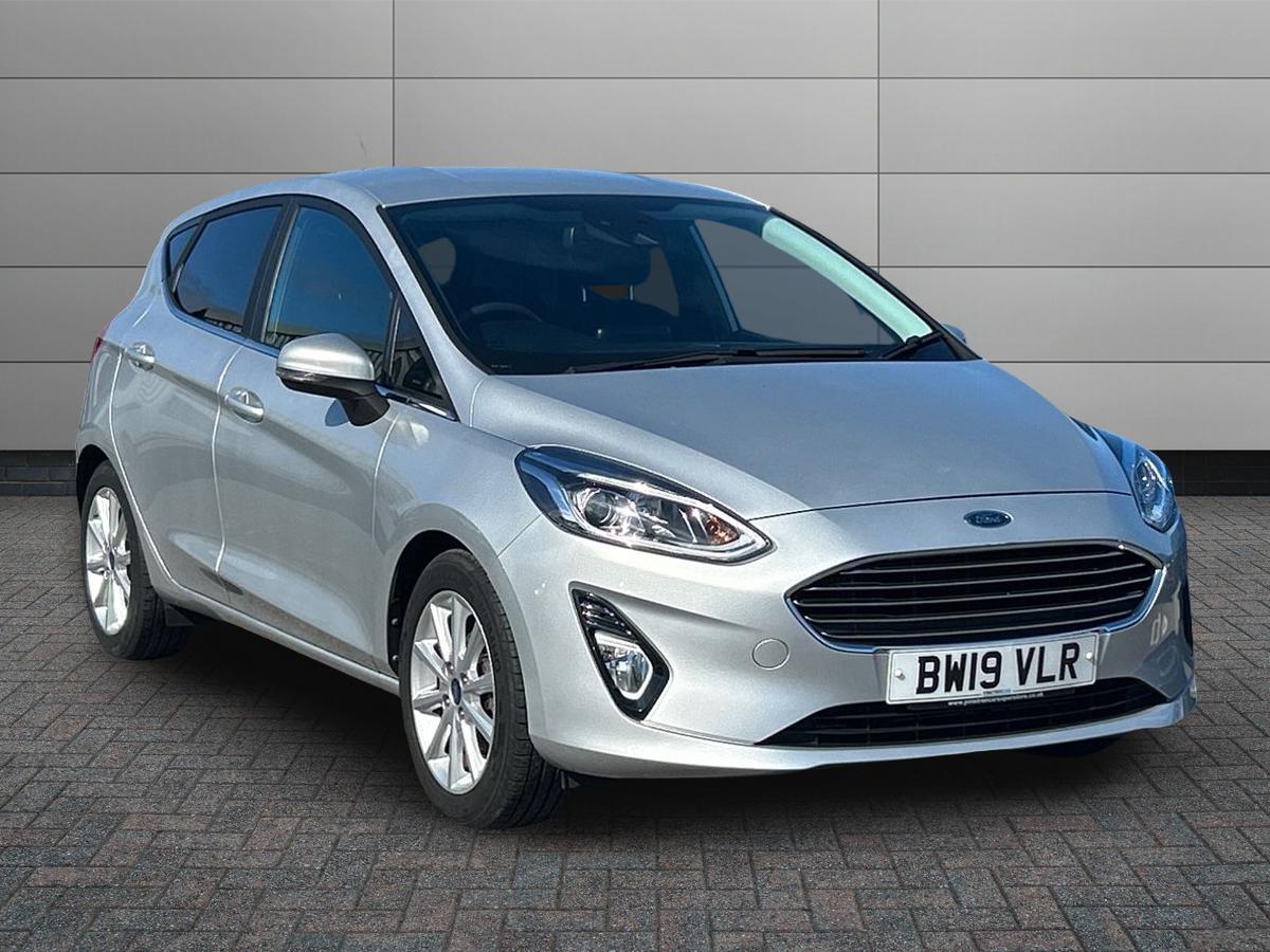 Main listing image - Ford Fiesta