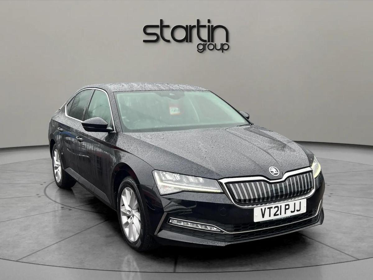 Main listing image - Skoda Superb