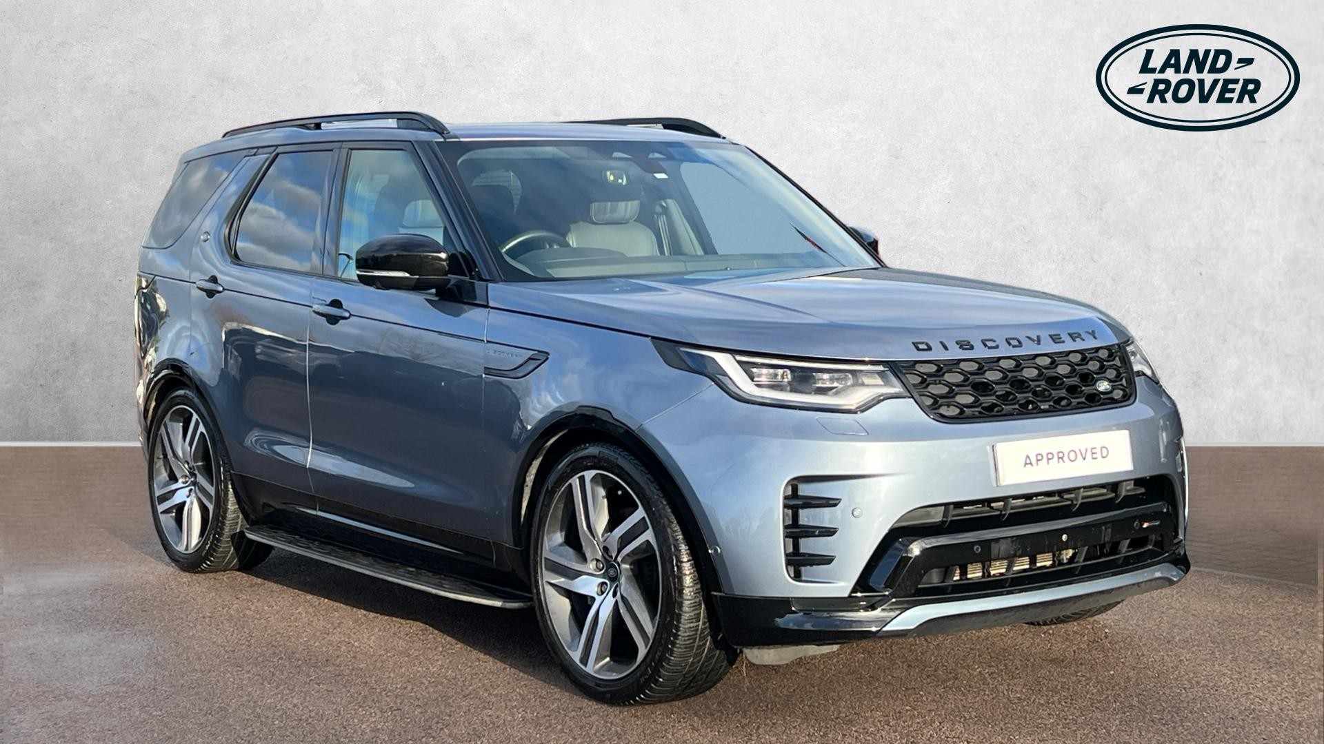 Main listing image - Land Rover Discovery