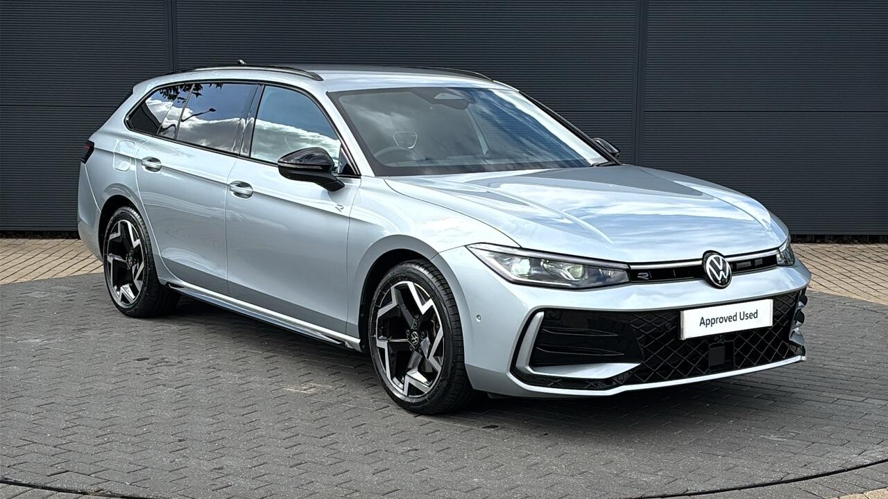 Main listing image - Volkswagen Passat