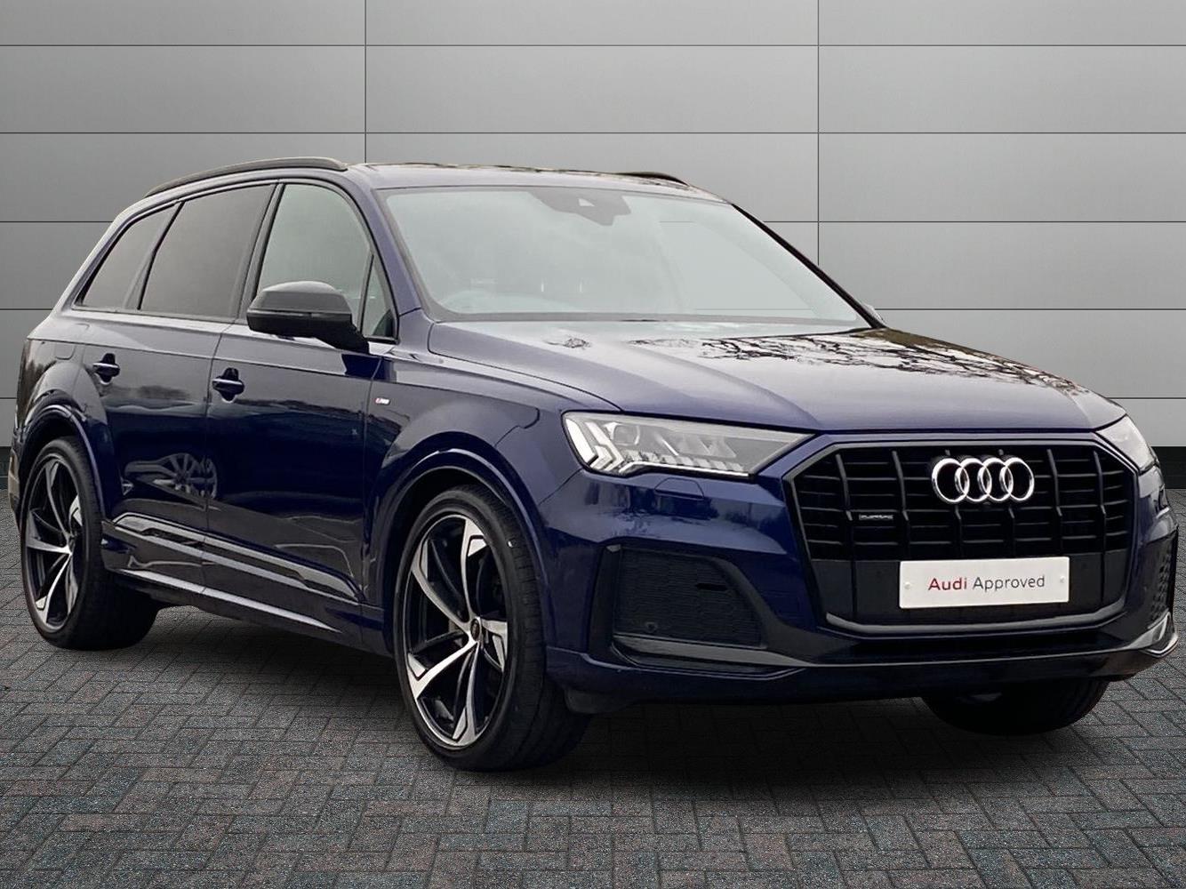 Main listing image - Audi Q7