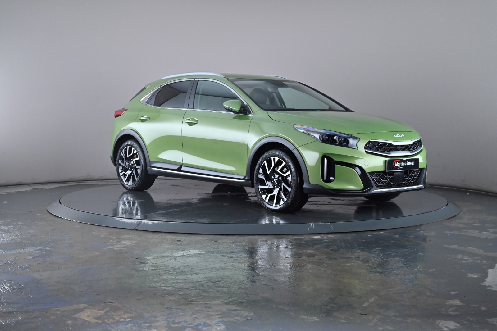 Main listing image - Kia XCeed