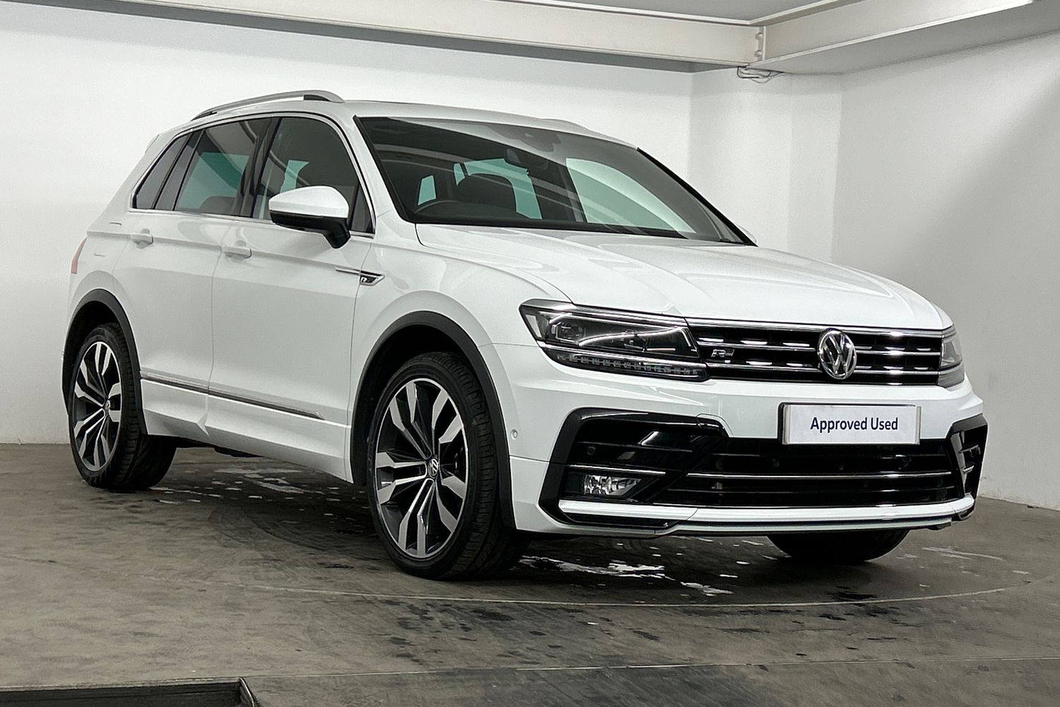 Main listing image - Volkswagen Tiguan