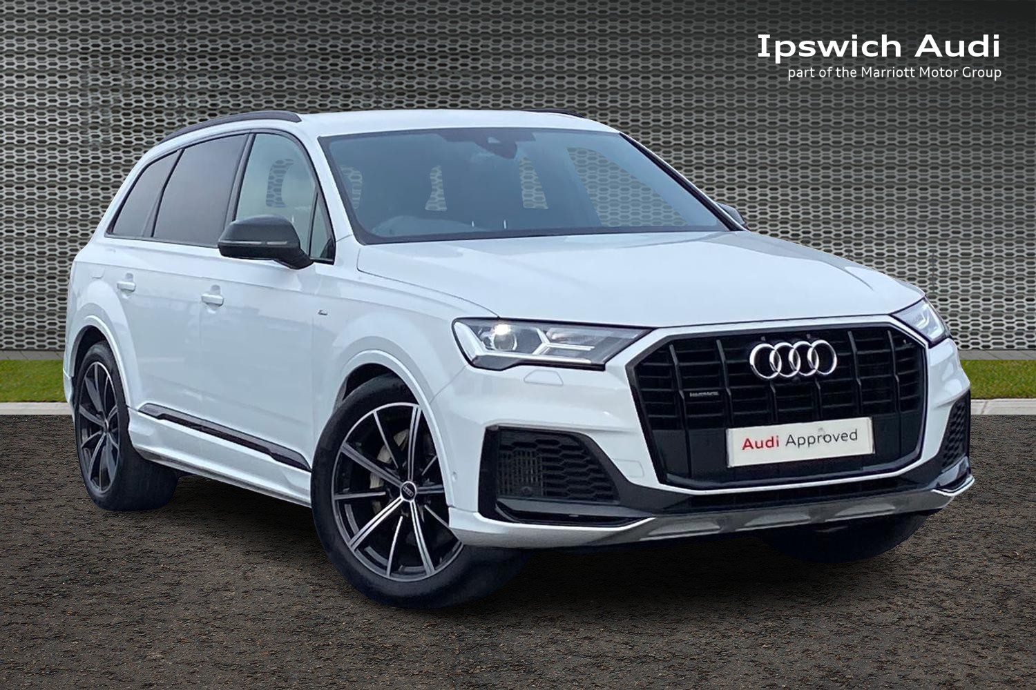 Main listing image - Audi Q7