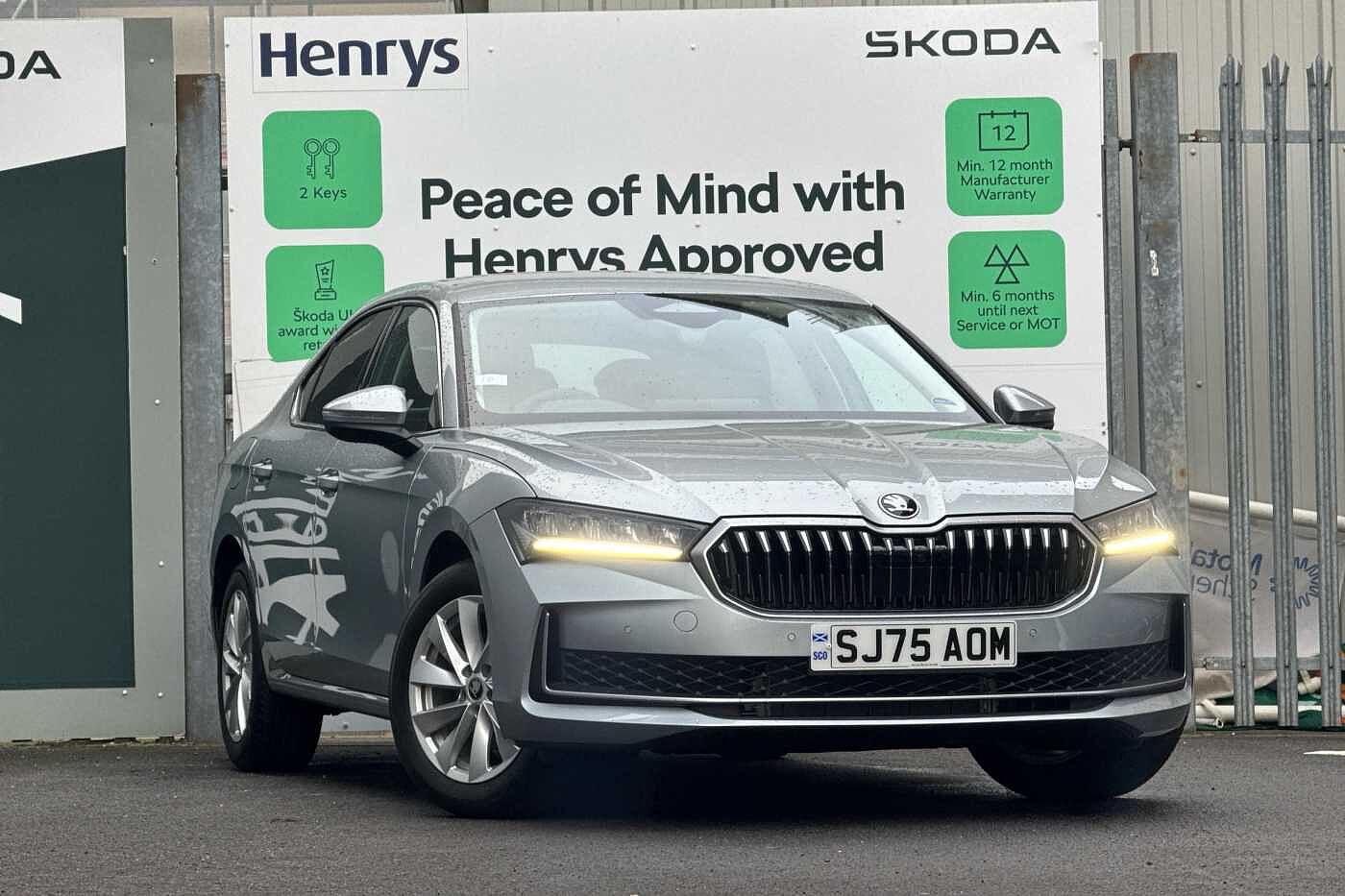 Main listing image - Skoda Superb