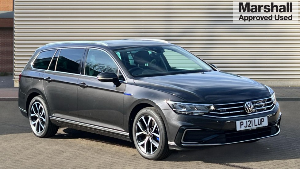 Main listing image - Volkswagen Passat GTE