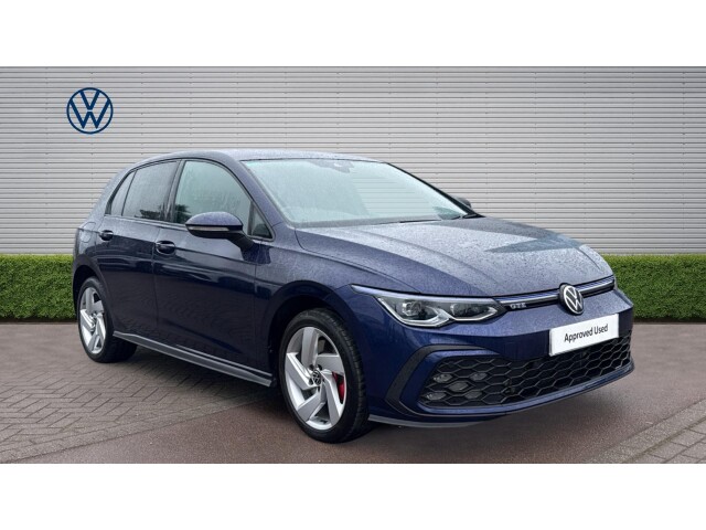 Main listing image - Volkswagen Golf GTE